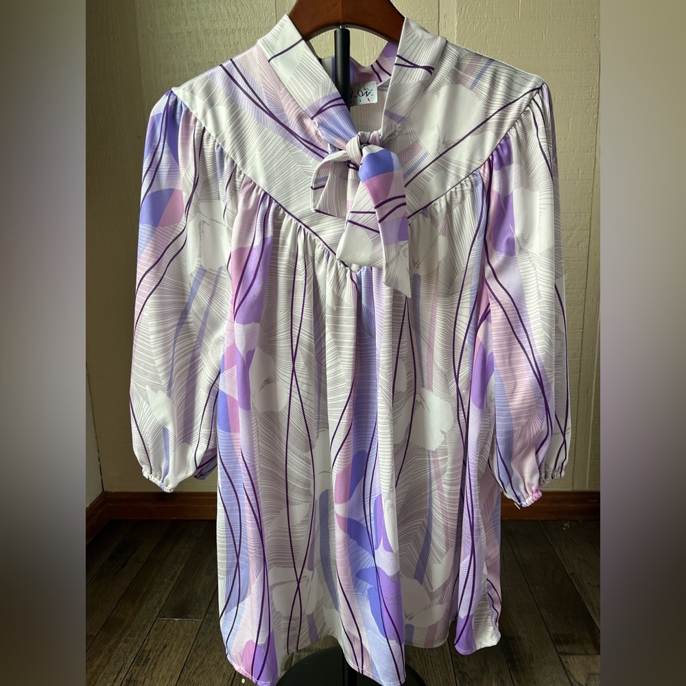Vintage Purple and Pink Patterned blouse